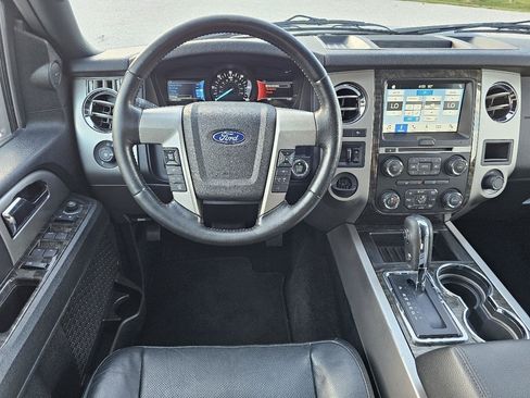 Used 2017 Ford Expedition Limited w/ Equipment Group 301A RWD image 42
