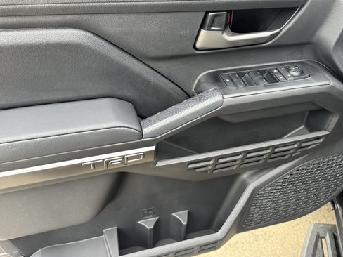 New 2026 Toyota Tacoma TRD Off-Road AWD/4WD image 18