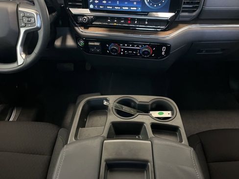 Used 2023 Chevrolet Silverado 1500 RST w/ Z71 Off-Road Package image 10