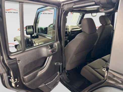 Used 2016 Jeep Wrangler Unlimited Sport w/ Connectivity Group AWD/4WD image 12