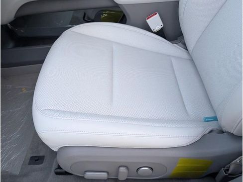 New 2025 Hyundai Ioniq 6 SEL image 24