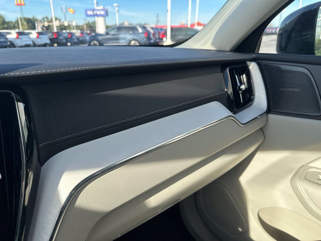 Certified 2026 Volvo XC60 B5 Ultra AWD/4WD image 19