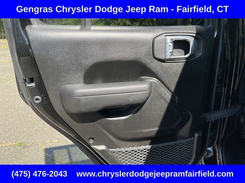 Used 2024 Jeep Wrangler Unlimited w/ Convenience Group AWD/4WD image 24