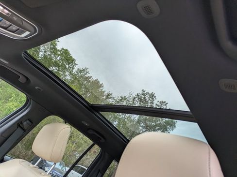 Used 2022 Jeep Grand Cherokee Limited 4xe w/ Luxury Tech Group II AWD/4WD image 24