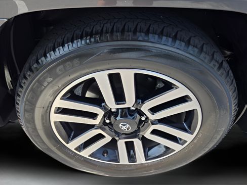 Used 2022 Toyota 4Runner Limited RWD image 32