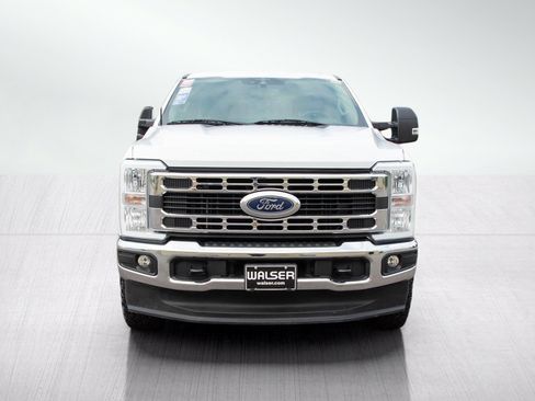 Used 2023 Ford F350 XLT AWD/4WD image 8