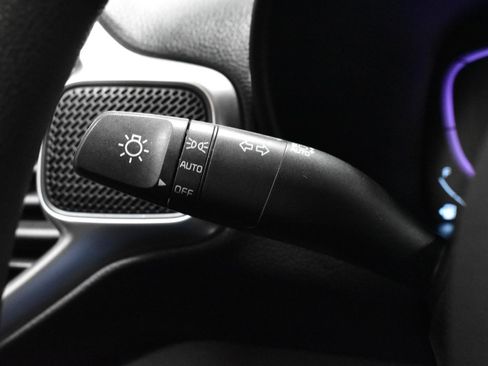 Used 2023 Kia Soul LX w/ LX Technology Package image 12