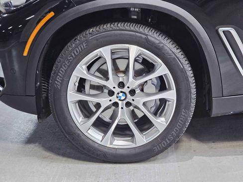 Used 2022 BMW X5 xDrive40i w/ Parking Assistance Package image 8