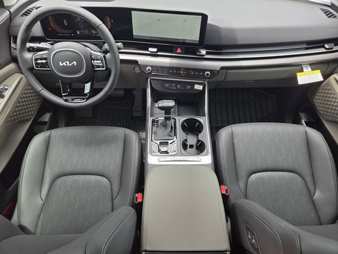 New 2026 Kia Carnival EX FWD image 20