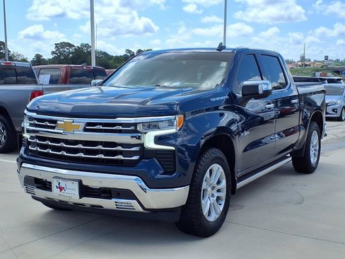 Used 2023 Chevrolet Silverado 1500 LTZ w/ LTZ Premium Package RWD image 3