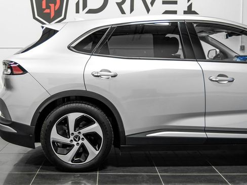 Used 2023 VinFast VF 8 Eco AWD/4WD image 8