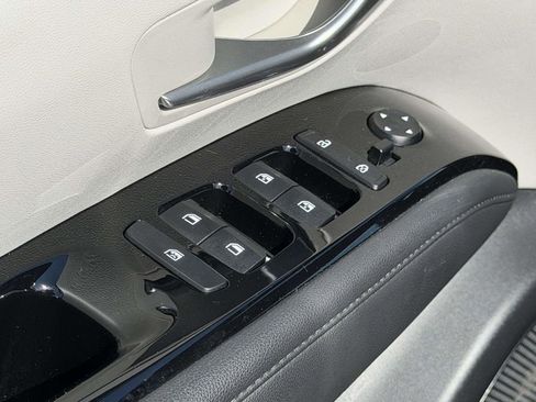 Used 2023 Hyundai Tucson Limited AWD/4WD image 17