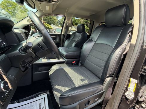 Used 2018 RAM 2500 Big Horn w/ Sport Appearance Group AWD/4WD image 13