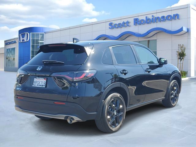 Certified 2025 Honda HR-V Sport image 4