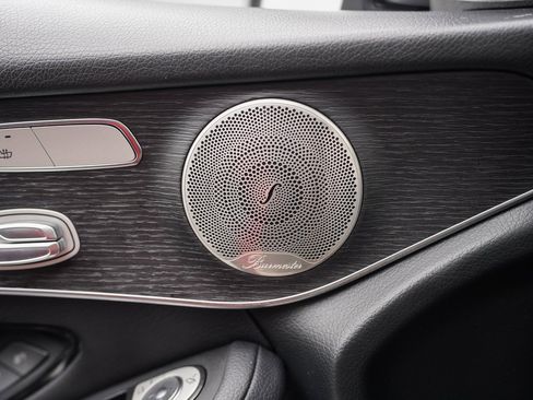 Used 2021 Mercedes-Benz GLC 300 4MATIC image 36