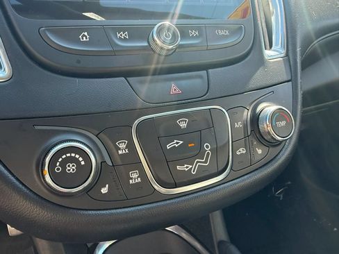 Used 2017 Chevrolet Malibu LT w/ Leather Package FWD image 22