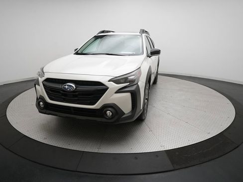 Used 2025 Subaru Outback Premium w/ Popular Package #1A image 13