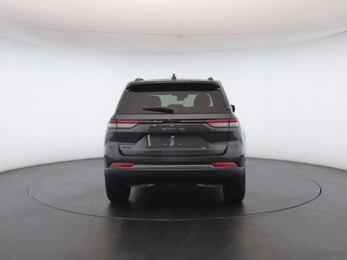 New 2026 Jeep Grand Cherokee Limited w/ Limited Altitude Package image 19