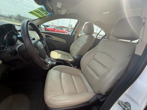 Used 2014 Chevrolet Cruze Diesel image 17