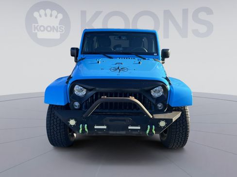 Used 2017 Jeep Wrangler Unlimited Sahara w/ Connectivity Group image 11