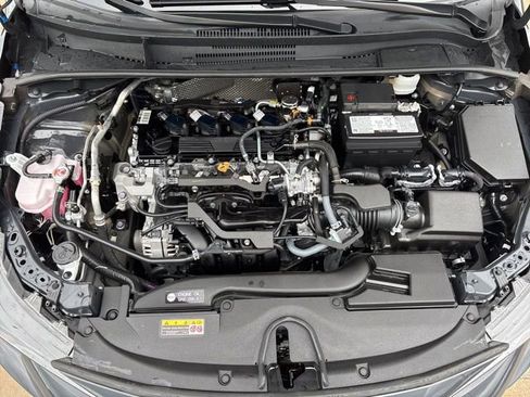 Used 2025 Toyota Corolla LE FWD image 17