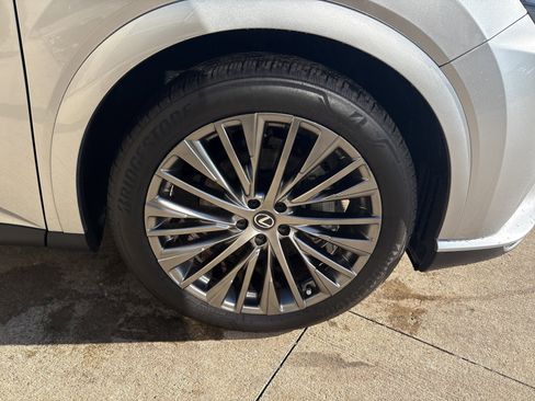 Used 2024 Lexus RX 350 image 12