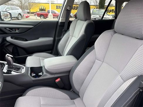 Used 2025 Subaru Outback Premium image 14