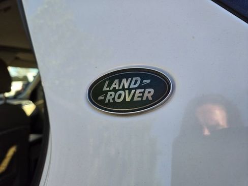 Used 2018 Land Rover Discovery Sport HSE image 8