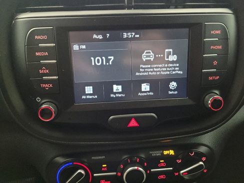 Used 2021 Kia Soul GT-Line FWD image 25