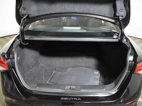 Certified 2021 Nissan Sentra SR FWD image 28