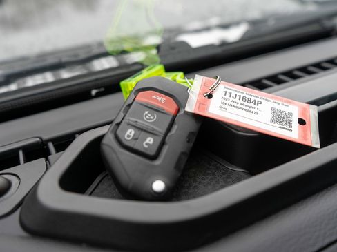 Used 2023 Jeep Wrangler Unlimited w/ Cold Weather Group image 26