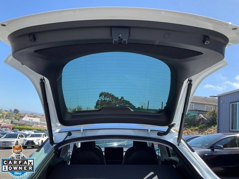 Used 2023 Tesla Model Y Long Range AWD/4WD image 11