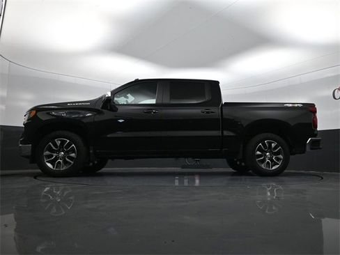 Used 2024 Chevrolet Silverado 1500 LT image 18