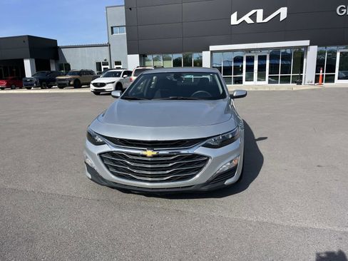 Used 2021 Chevrolet Malibu LT FWD image 8
