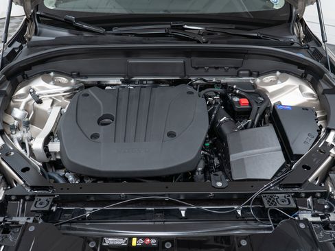 New 2026 Volvo XC60 B5 Plus w/ Climate Package image 9