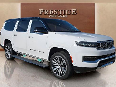Used 2024 Jeep Grand Wagoneer L Series III AWD/4WD image 18