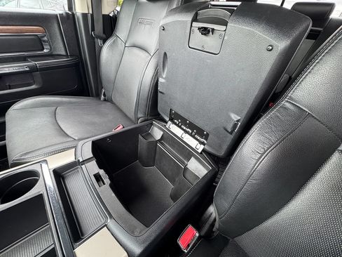 Used 2014 RAM 1500 Laramie w/ Convenience Group AWD/4WD image 24