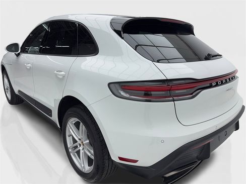 Used 2025 Porsche Macan Turbo image 10