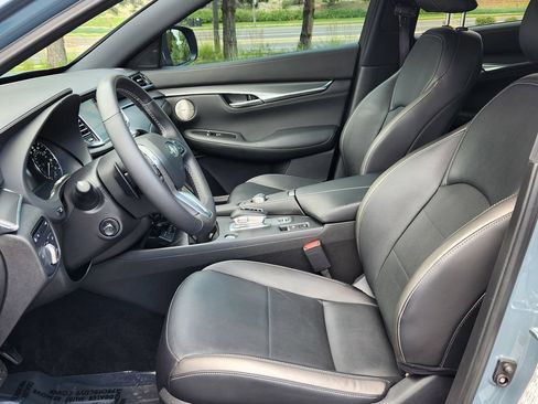 Used 2025 INFINITI QX55 Essential AWD/4WD image 8