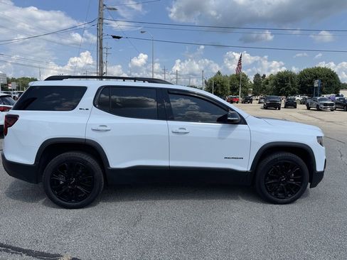 Used 2023 GMC Acadia SLE w/ Driver Convenience Package image 7
