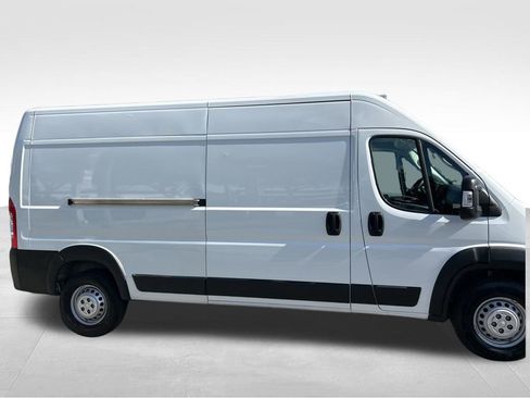 Used 2025 RAM ProMaster 2500 w/ Convenience Group FWD image 4