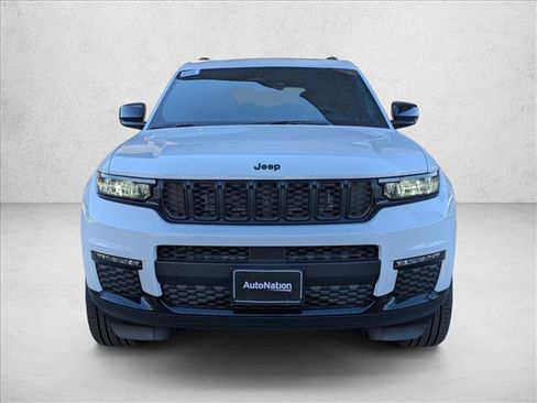 New 2025 Jeep Grand Cherokee L Limited w/ Black Appearance Package image 5