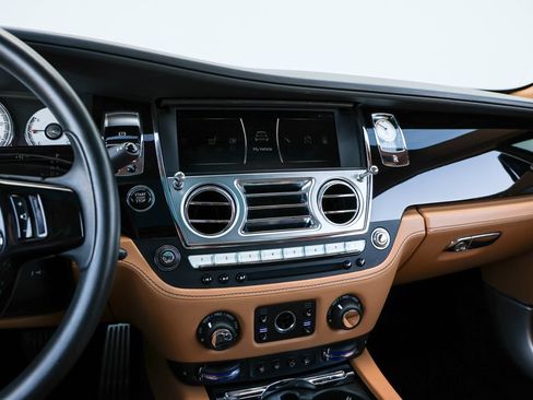 Used 2020 Rolls-Royce Wraith RWD image 10