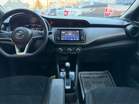 Used 2020 Nissan Kicks S image 13