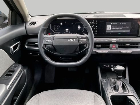 Used 2025 Kia K4 EX FWD image 6