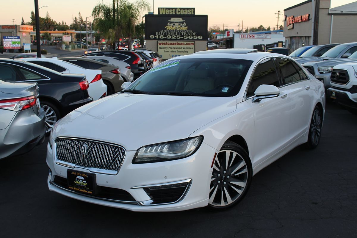 Used 2017 Lincoln MKZ Reserve w/ Technology Package FWD image 2