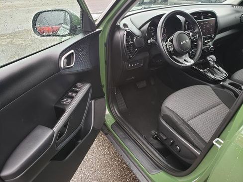 Certified 2023 Kia Soul EX FWD image 12
