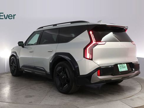 Used 2024 Kia EV9 GT-Line image 17