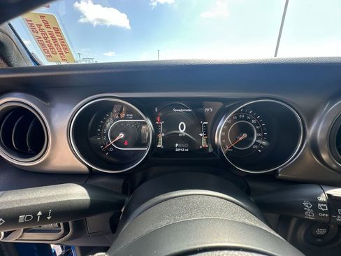 Used 2021 Jeep Wrangler Unlimited Sport image 12