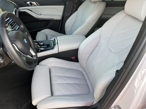 Used 2023 BMW X5 sDrive40i w/ Climate Comfort Package image 19